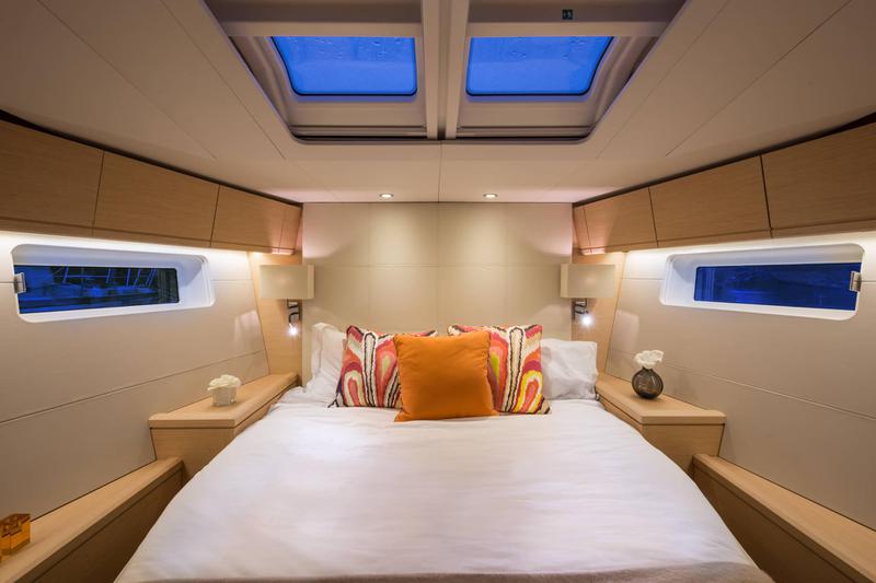 Book yachts online - sailboat - Jeanneau 54 - no name 3 - BLUE HULL, AC+GEN., UNDERWATER LIGHTS - rent