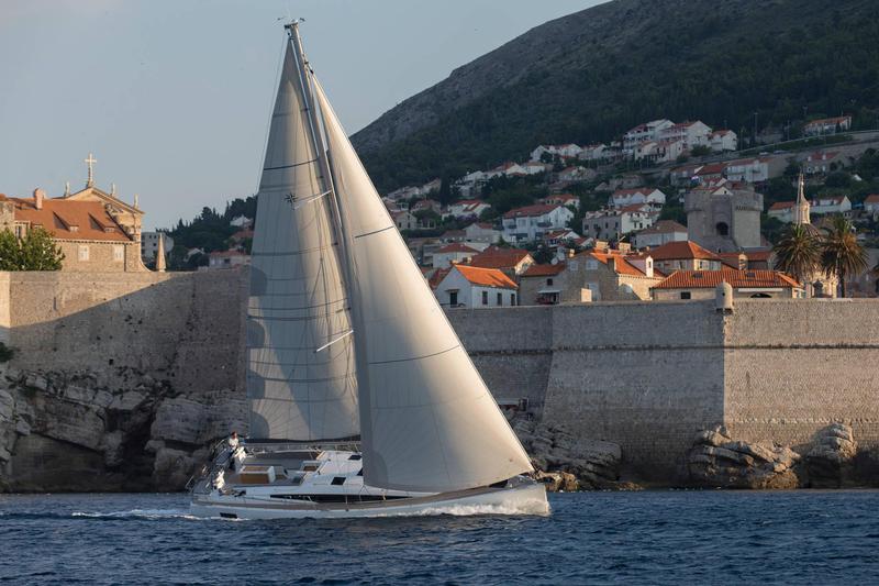 Book yachts online - sailboat - Jeanneau 54 - no name 3 - BLUE HULL, AC+GEN., UNDERWATER LIGHTS - rent