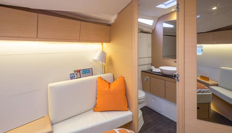 Book yachts online - sailboat - Jeanneau 54 - no name 3 - BLUE HULL, AC+GEN., UNDERWATER LIGHTS - rent