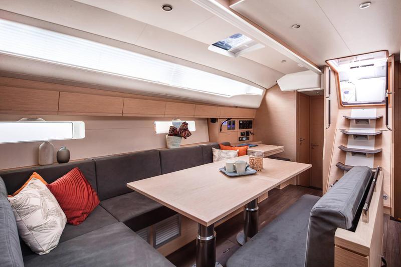 Book yachts online - sailboat - Jeanneau 54 - no name 3 - BLUE HULL, AC+GEN., UNDERWATER LIGHTS - rent