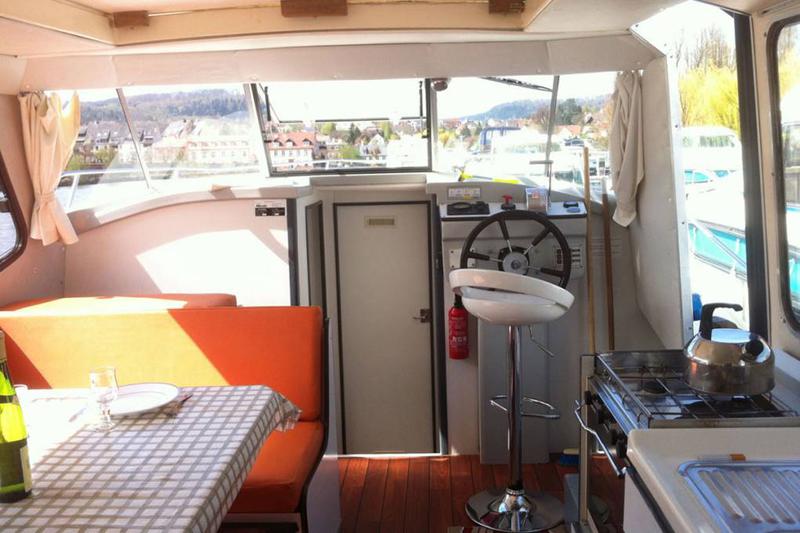 Book yachts online - motorboat - Riviera 920 - Lyz de Buzet - rent