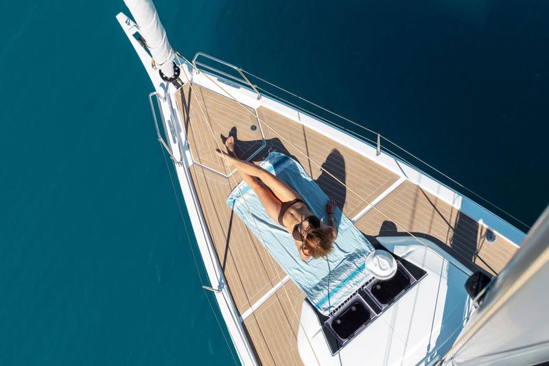 Book yachts online - sailboat - Dufour 390 Grand Large - Alex - rent