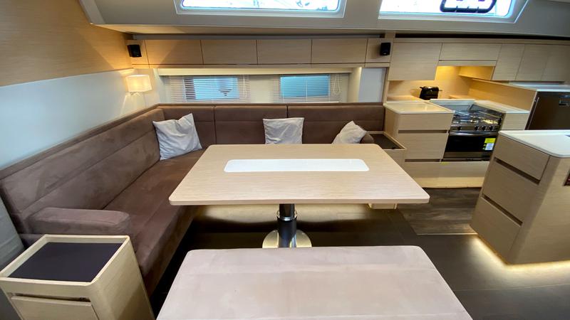 Book yachts online - sailboat - Hanse 548 - Endiva - rent