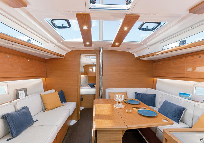 Book yachts online - sailboat - Dufour 390 Grand Large - DILI (vers 50hp+Gas Bbq) - rent