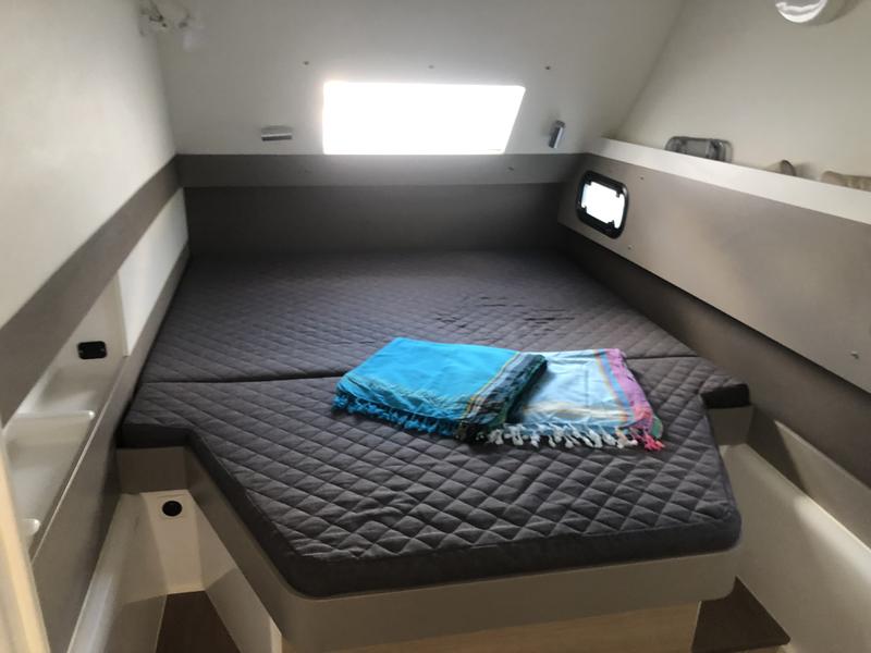 Book yachts online - catamaran - Bali 4.3 - Hogwarts - rent