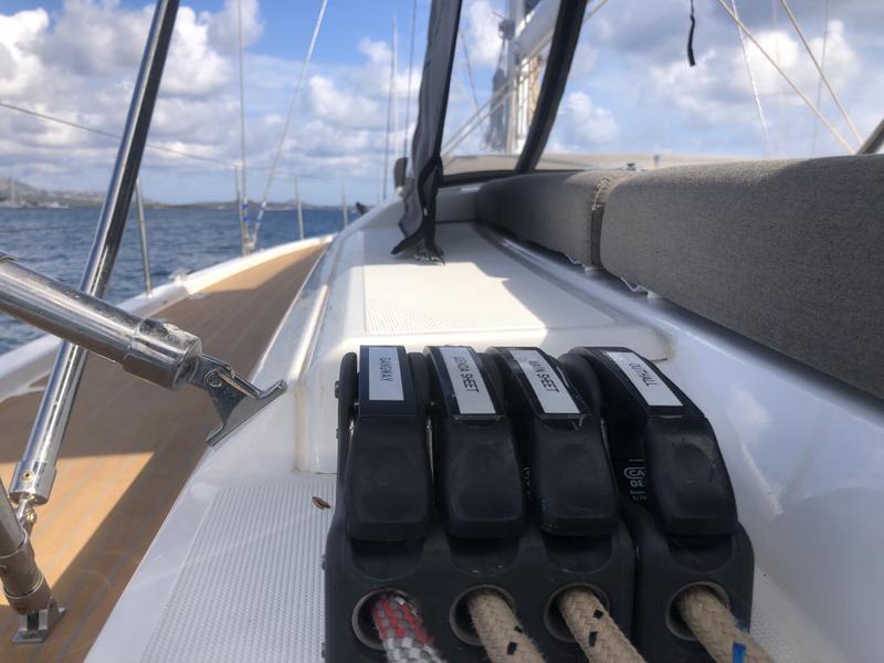 Book yachts online - sailboat - Dufour 530 Owner's version - Gringott - rent