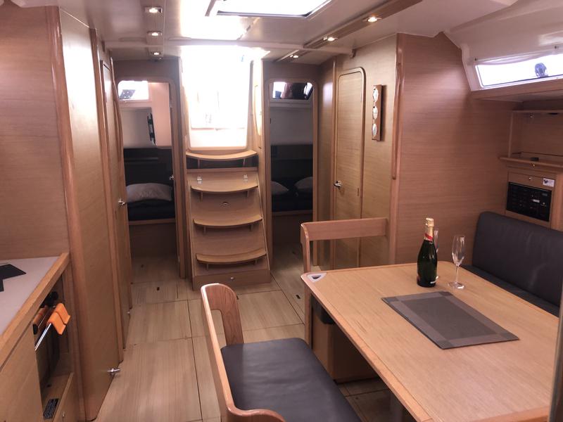 Book yachts online - sailboat - Dufour 430 Grand Large - Billywig - rent