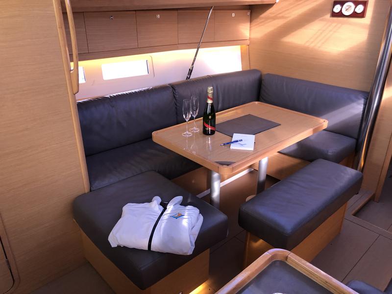 Book yachts online - sailboat - Dufour 412 Grand large - Wanderlust - rent