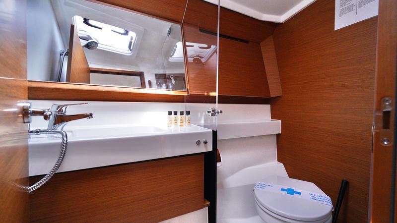 Book yachts online - sailboat - Sun Odyssey 410 - Sail Me - rent