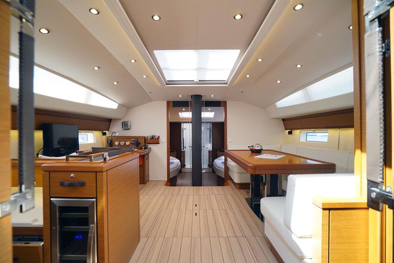 Book yachts online - sailboat - Jeanneau 64 - Freedom - rent