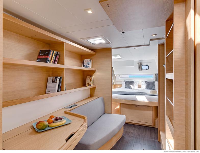 Book yachts online - catamaran - Lagoon 42 - Beatrix - rent