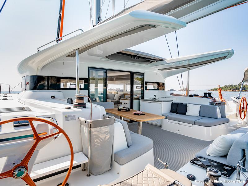 Book yachts online - catamaran - Excess 15 - White Lotus - rent