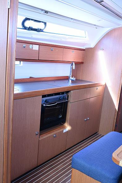 Book yachts online - sailboat - Bavaria 41 Cruiser - BAVARIA 41 CRUISER (2014) - ATH - rent