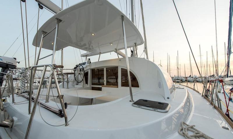 Book yachts online - catamaran - Lagoon 380 S2 - LAGOON 380 (2014) - ATH - rent