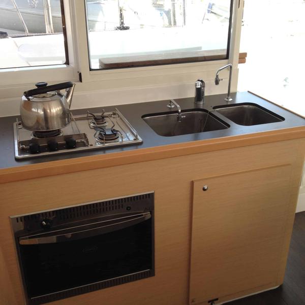 Book yachts online - catamaran - Lagoon 380 S2 - LAGOON 380 (2014) - ATH - rent