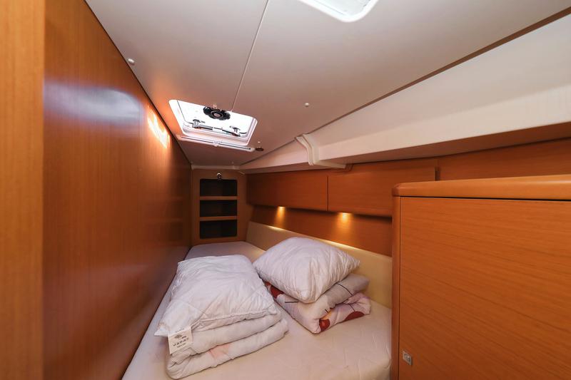 Book yachts online - sailboat - Dufour 382 - Sunset - rent