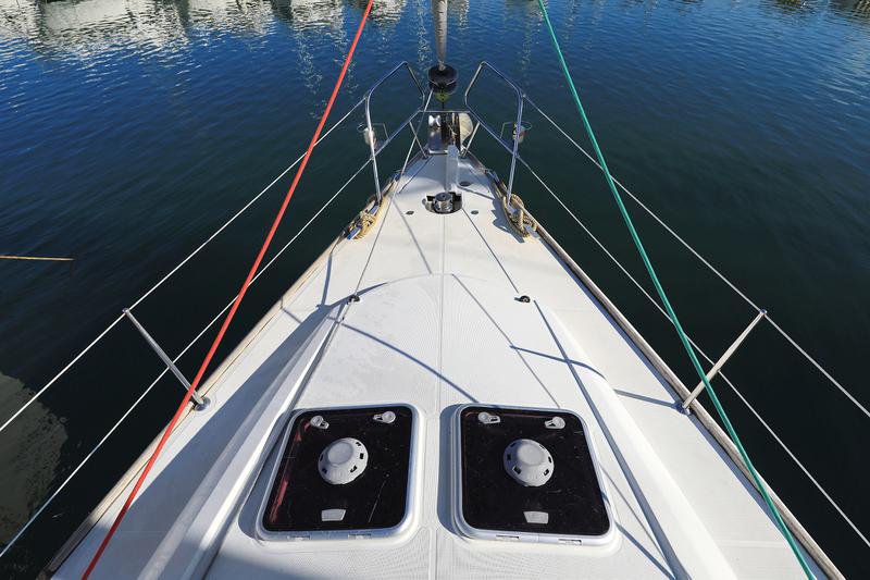 Book yachts online - sailboat - Dufour 382 - Sunset - rent