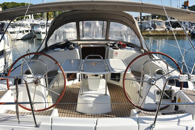 Book yachts online - sailboat - Dufour 382 - Sunset - rent