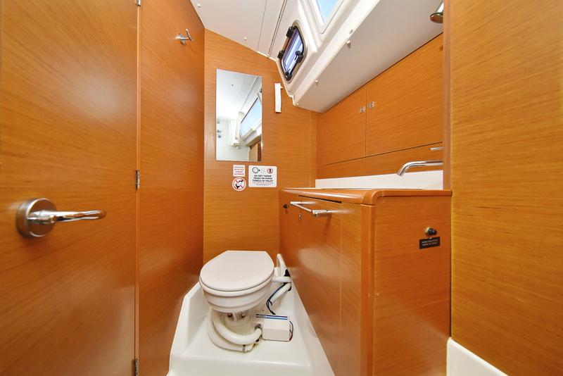 Book yachts online - sailboat - Sun Odyssey 449 - Canne Bleue - rent