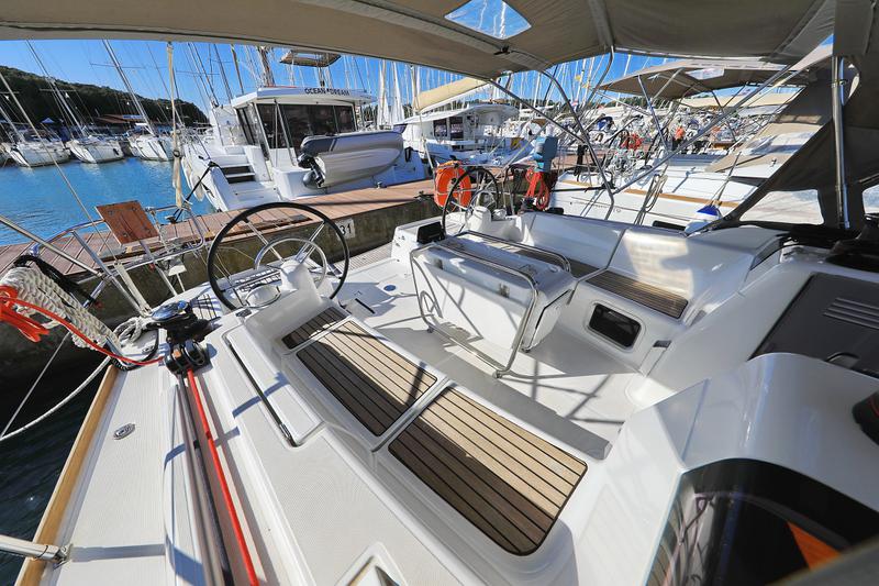 Book yachts online - sailboat - Sun Odyssey 449 - Canne Bleue - rent