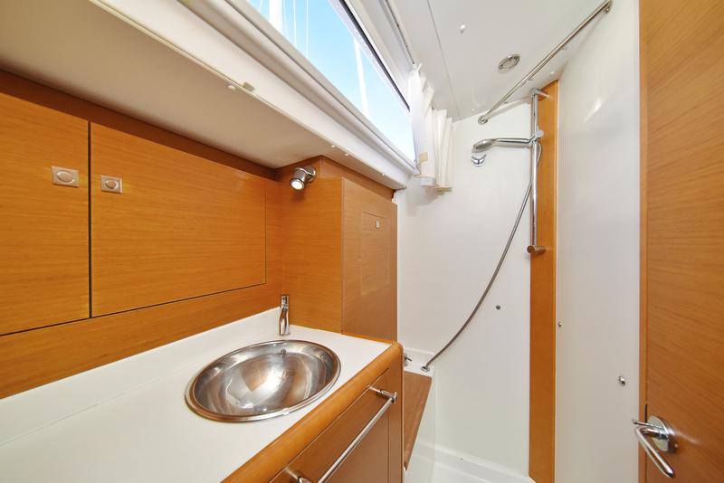 Book yachts online - sailboat - Sun Odyssey 449 - Canne Bleue - rent