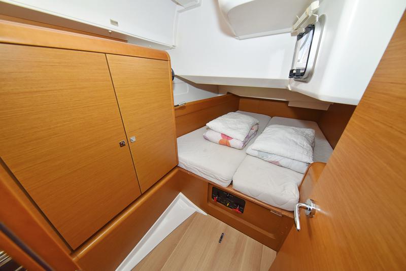 Book yachts online - sailboat - Sun Odyssey 449 - Canne Bleue - rent