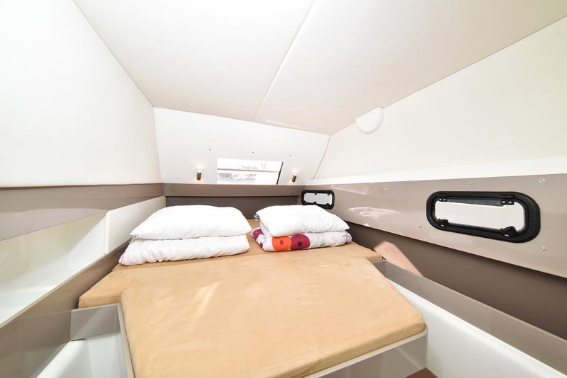 Book yachts online - catamaran - Bali 4.1 - Alinator III - rent