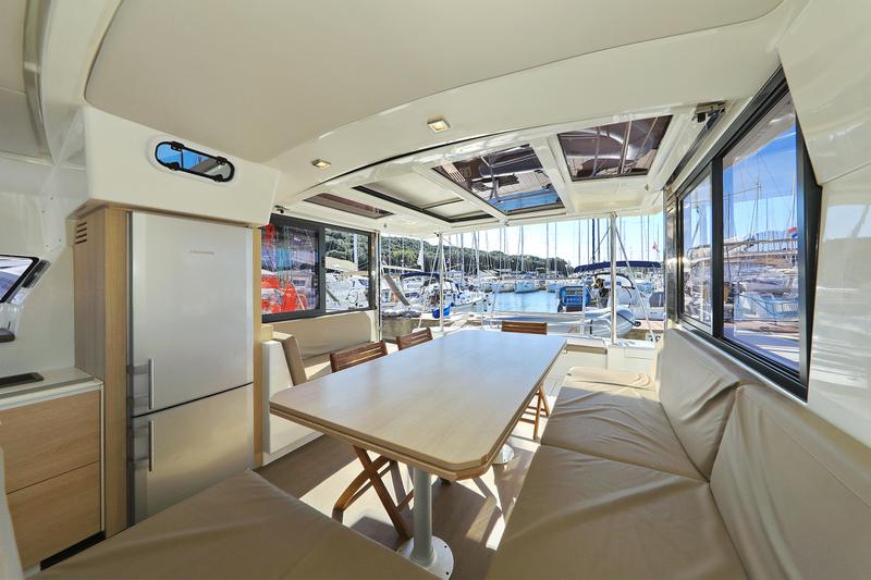 Book yachts online - catamaran - Bali 4.1 - Alinator III - rent