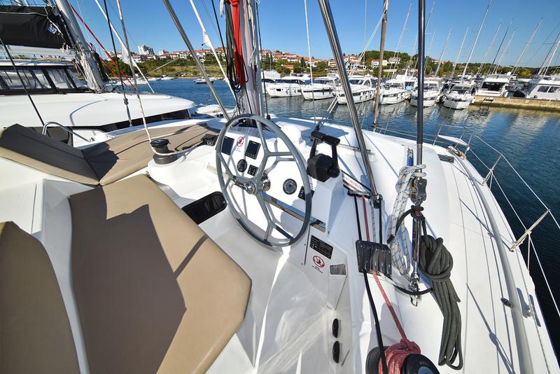 Book yachts online - catamaran - Bali 4.1 - Alinator III - rent