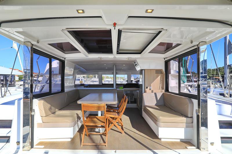 Book yachts online - catamaran - Bali 4.1 - Alinator III - rent