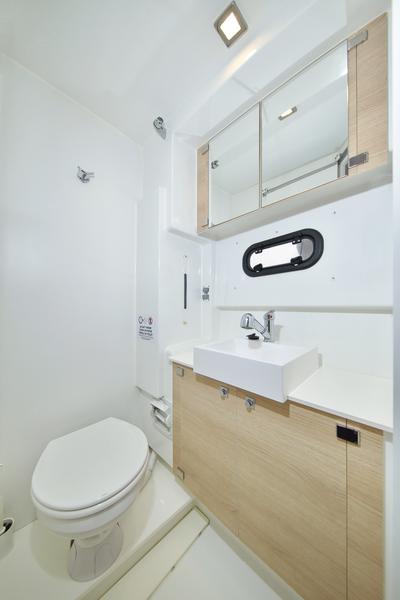 Book yachts online - catamaran - Bali 4.1 - Alinator III - rent