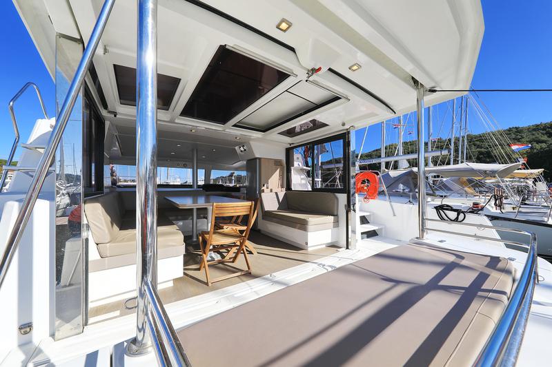 Book yachts online - catamaran - Bali 4.1 - Alinator III - rent