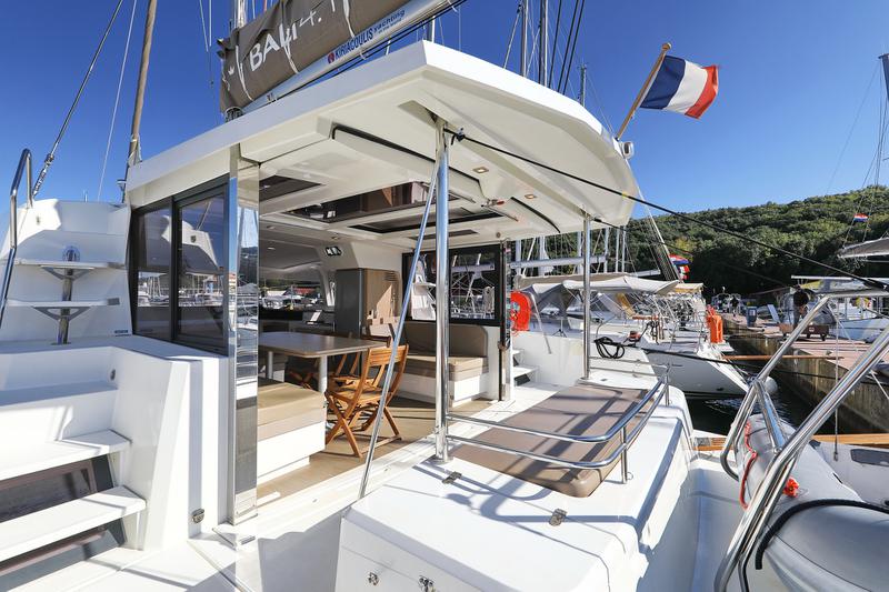 Book yachts online - catamaran - Bali 4.1 - Alinator III - rent