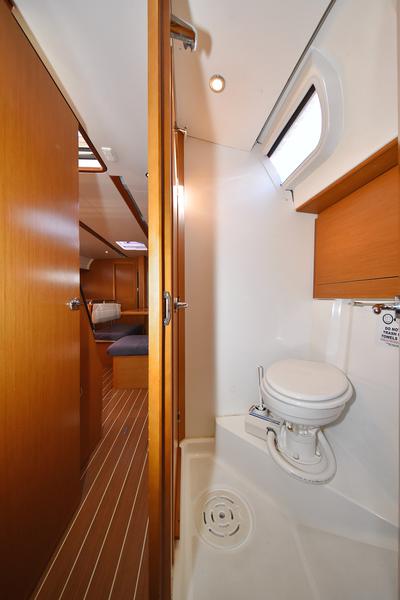 Book yachts online - sailboat - Sun Odyssey 44 i - Sveamare - rent