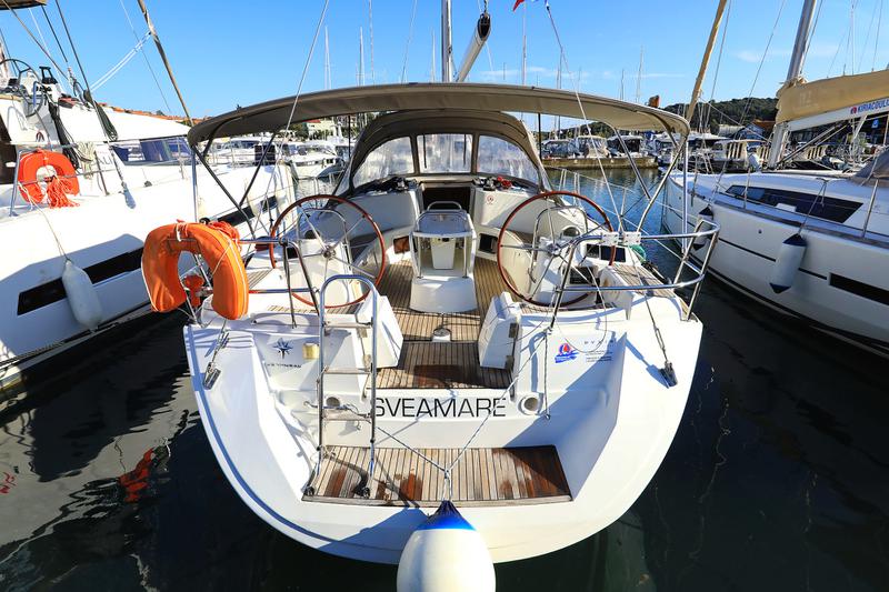 Book yachts online - sailboat - Sun Odyssey 44 i - Sveamare - rent