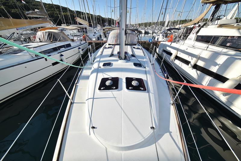 Book yachts online - sailboat - Sun Odyssey 44 i - Sveamare - rent