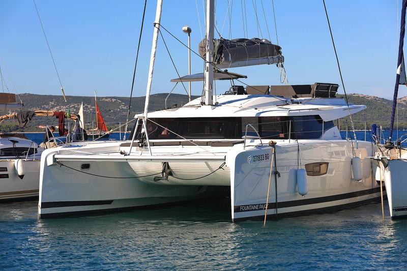 Book yachts online - catamaran - Elba 45 - Dreamcatcher - rent