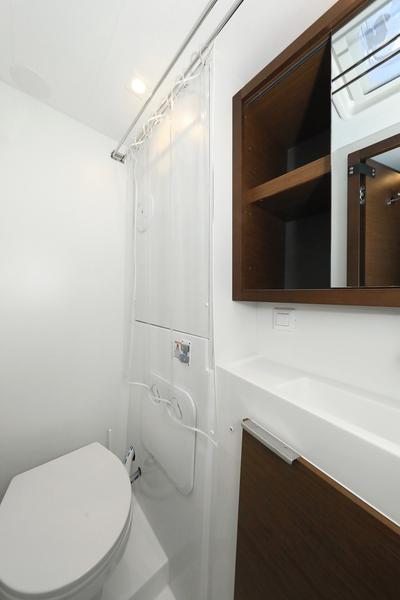 Book yachts online - catamaran - Lagoon 40 - GIMME KISS - rent
