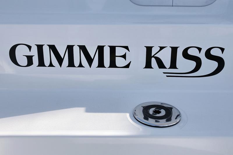 Book yachts online - catamaran - Lagoon 40 - GIMME KISS - rent