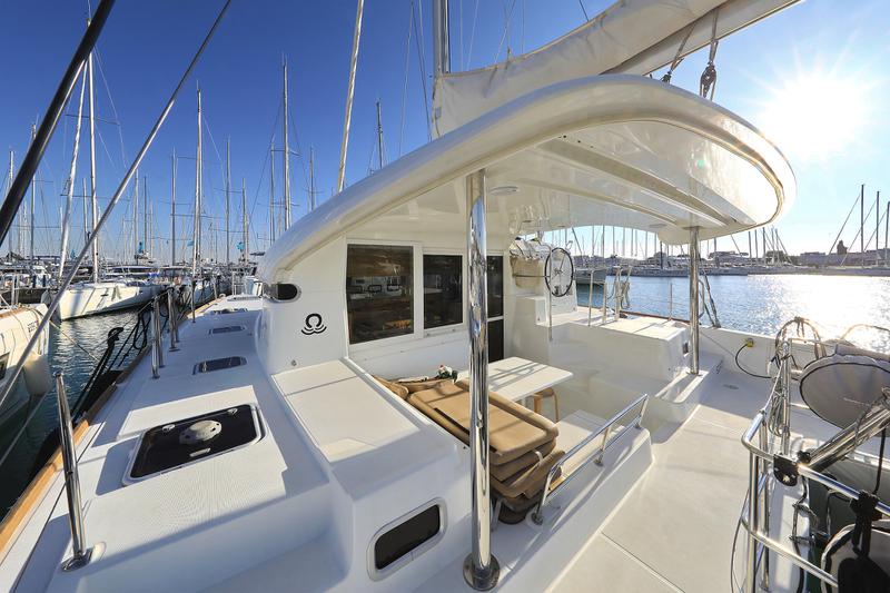 Book yachts online - catamaran - Lagoon 39 - PULPO - rent