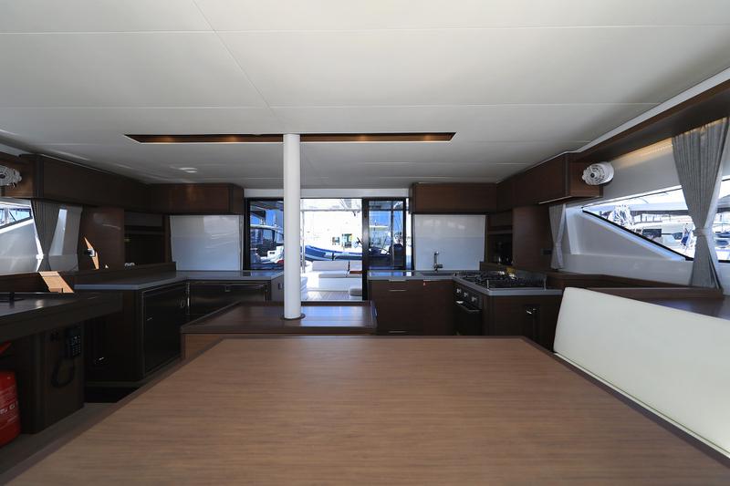 Book yachts online - catamaran - Lagoon 50 - SHADOW (ex. HAPPY HOUR) Air Condition Generator Watermaker - rent