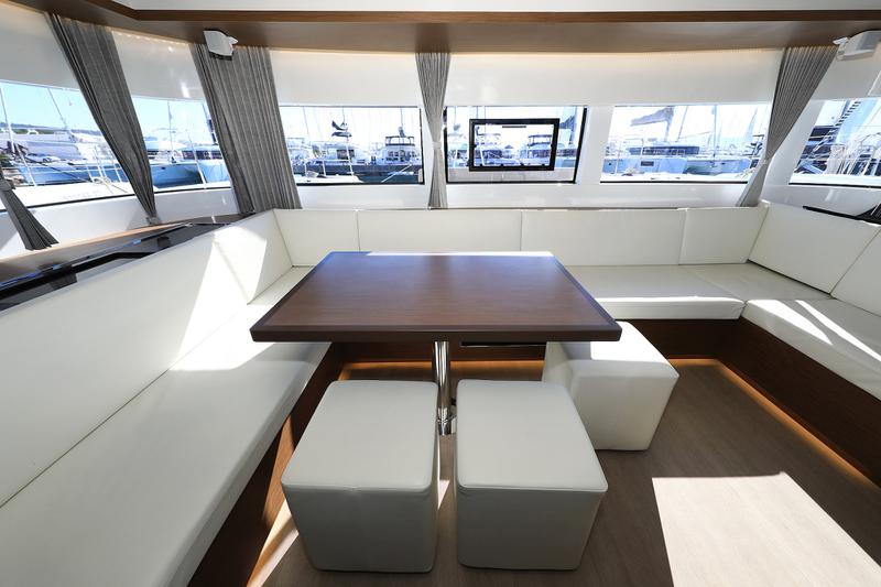 Book yachts online - catamaran - Lagoon 50 - SHADOW (ex. HAPPY HOUR) Air Condition Generator Watermaker - rent