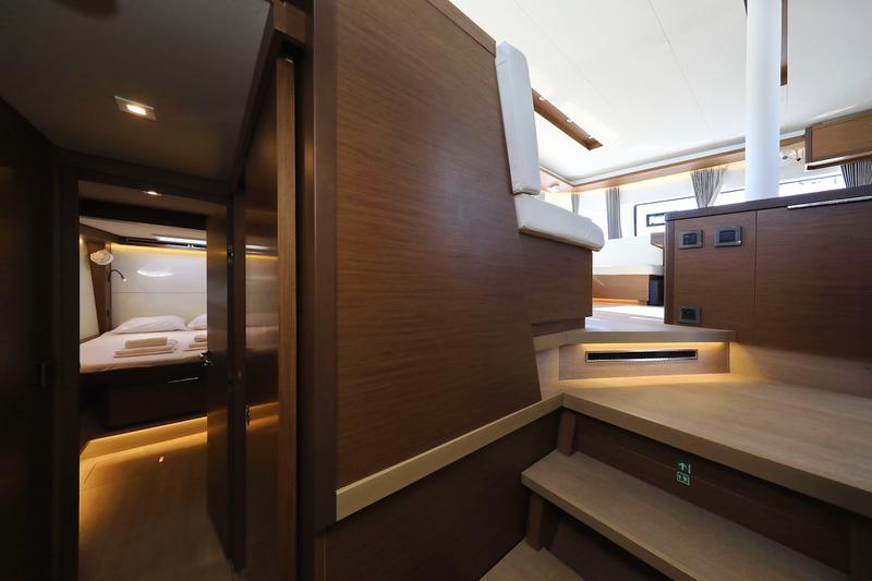 Book yachts online - catamaran - Lagoon 50 - SHADOW (ex. HAPPY HOUR) Air Condition Generator Watermaker - rent