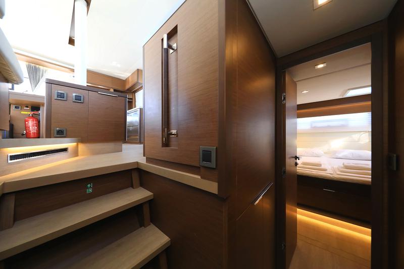 Book yachts online - catamaran - Lagoon 50 - SHADOW (ex. HAPPY HOUR) Air Condition Generator Watermaker - rent