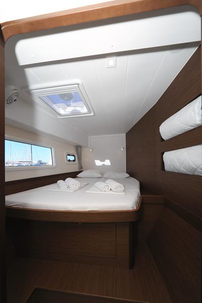 Book yachts online - catamaran - Lagoon 42 - CUZAMEN - rent