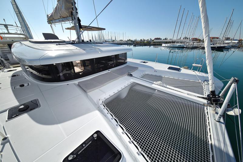 Book yachts online - catamaran - Lagoon 42 - CUZAMEN - rent