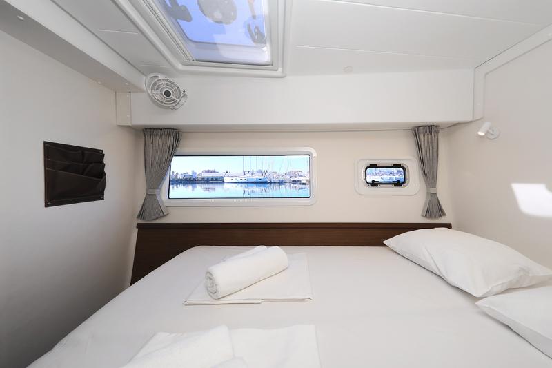 Book yachts online - catamaran - Lagoon 42 - CUZAMEN - rent