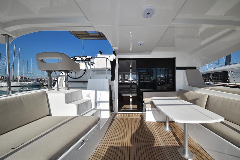 Book yachts online - catamaran - Lagoon 42 - CUZAMEN - rent