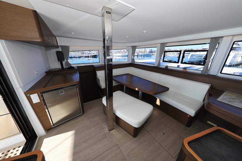 Book yachts online - catamaran - Lagoon 42 - CUZAMEN - rent