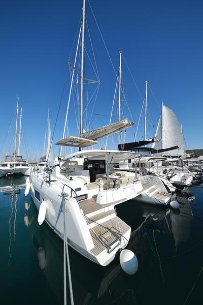 Book yachts online - catamaran - Lagoon 42 - CUZAMEN - rent